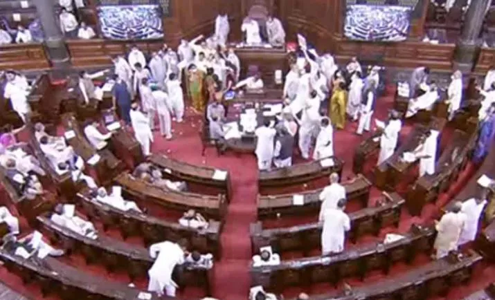 Pegasus समेत अन्य मुद्दों पर विपक्ष ने किया हंगामा, लोकसभा दिनभर के लिए स्थगित