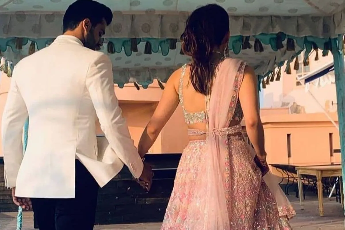 कांग्रेस नेता भव्य बिश्नोई संग हुई तेलुगू एक्ट्रेस Mehreen Pirzada की सगाई, अनुष्का शर्मा संग कर चुकी हैं काम