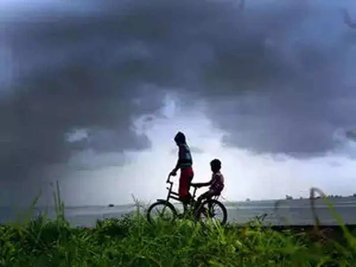 पांच दिन के देरी के बाद पूरे देश में पहुंचा दक्षिण पश्चिम मानसून