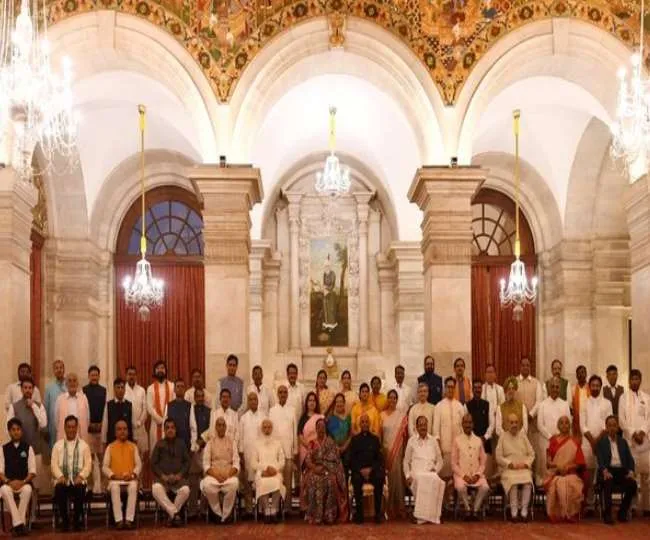 Modi Cabinet Reshuffle: नयी मंत्रिपरिषद की औसत उम्र 61 वर्ष से घटकर 58 वर्ष हुई