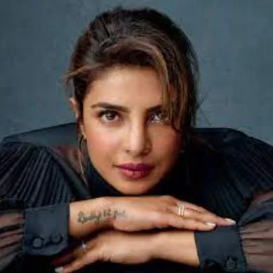 प्रियंका चोपड़ा ने अपना जन्मदिन मनाने से पहले स्विमसूट में शेयर कीं तस्वीरें