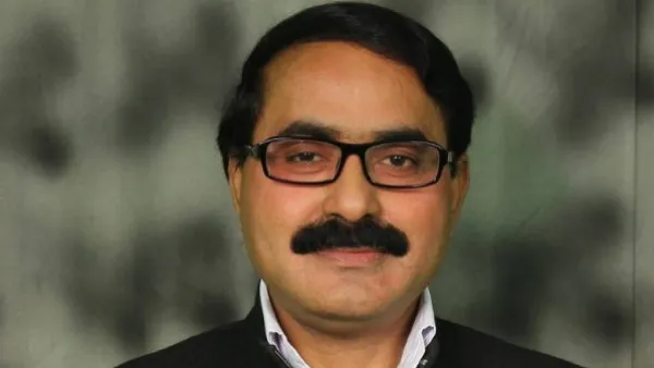 डूबते जहाज पर सवार नहीं होगा कोई भी समाज: असलम रायनी