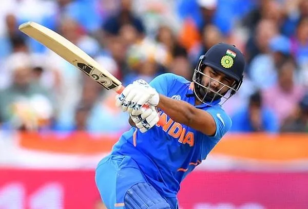 IND vs ENG: भारतीय टीम के विकेटकीपर बल्लेबाज ऋषभ पंत हुए कोरोना संक्रमित