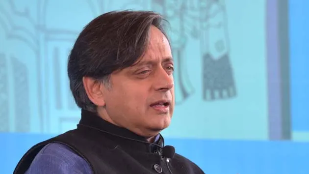 थरूर का बिरला से आग्रह: बैठक में आने से इंकार करने वाले अधिकारियों पर की जाए कार्रवाई