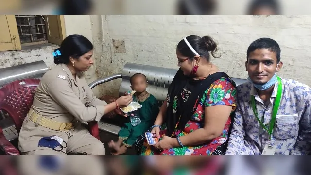 बरेली: जंक्शन पर बेहोश मिली महिला, भूख से बिलख रहे थे मासूम