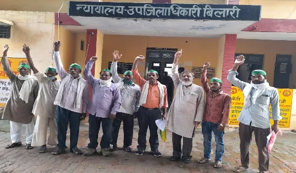 मुरादाबाद : फिरोजपुर गांव में गांगन नदी पर पुल बनवाने की उठी मांग, भाकियू के पदाधिकारियों ने सौंपा ज्ञापन