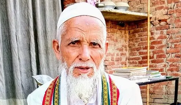 संभल: बंदरों के हमले से घबराकर वृद्ध दो मंजिला छत से गिरा, मौत