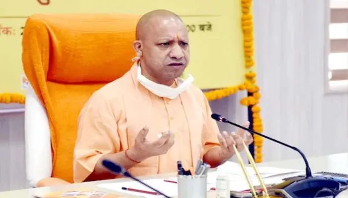 यूपी सरकार ने बदला कोरोना कर्फ्यू का समय, जारी की ये नई गाइडलाइन