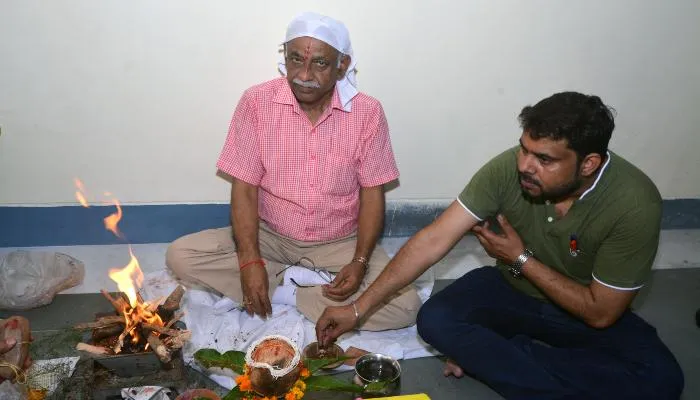 लखनऊ: ‘अमृत विचार’ के बढ़े कदम, अपने नये भवन में हुआ स्थानांतरित