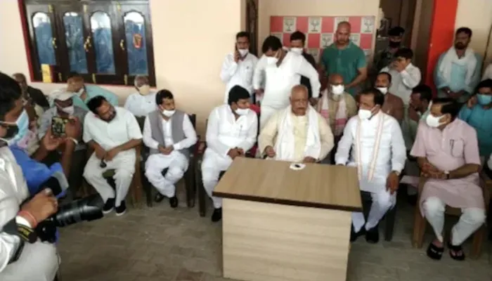 अयोध्या पहुंचे केशव प्रसाद मौर्य, मंदिर निर्माण पर दिया बयान, जानें क्या रहेगा खास
