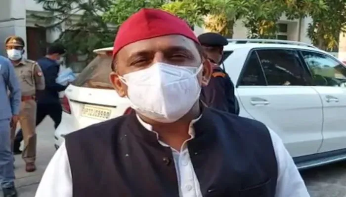 यूपी: नए डीजीपी से बोले अखिलेश यादव- पुलिस जनता के विश्वास का…