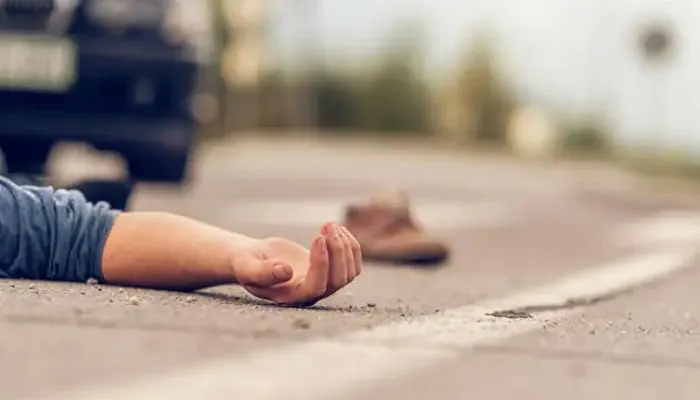 अयोध्या: खड़ी ट्रक में घुसी बाइक, पति-पत्नी की दर्दनाक मौत