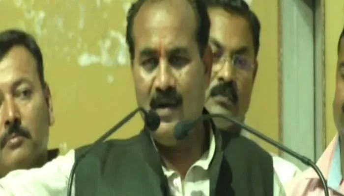 यूपी: वन विभाग ने रचा इतिहास, जानें एक दिन में कितने करोड़ पौधों की हुई रोपाई