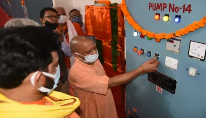 गोरखपुर: सीएम योगी ने 10 परियोजनाओं किया लोकार्पण, कहा- डबल इंजन की सरकार में…