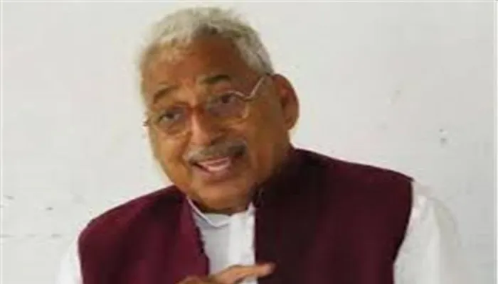 नामांकन कराने पहुंचे पूर्व विधानसभा अध्यक्ष माता प्रसाद पांण्डेय के साथ बदसलूकी