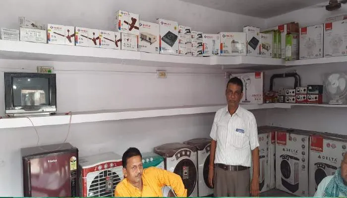 बाराबंकी: इलेक्ट्रॉनिक दुकान से चोरों ने उड़ाया दो लाख का माल, छानबीन में जुटी पुलिस