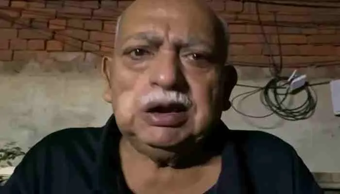 मुनव्वर राना का ओवैसी पर हमला, कहा- अगर ऐसा फिर हुआ तो यूपी छोड़कर चला जाऊंगा