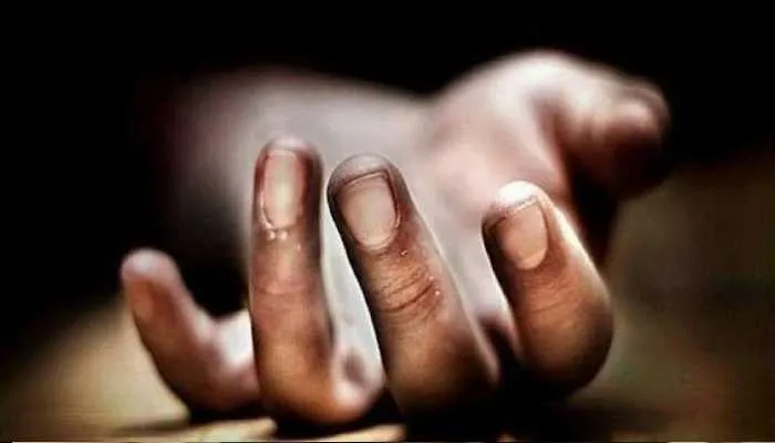 उन्नाव: फंदे से लटकता मिला युवती का शव, इलाके में मचा हड़कंप