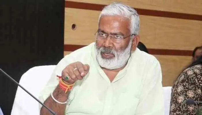 स्वतंत्रदेव सिंह ने अखिलेश पर कसा तंज, कहा- जनता 22 कदम भी नहीं चलने देगी साइकिल
