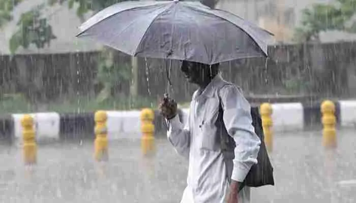 यूपी: अलग-अलग स्थानों पर हुई हल्की बारिश, मौसम विभाग ने जताई ये आशंका
