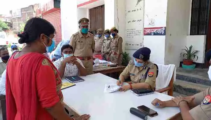 रायबरेली: आईजी रेंज लक्ष्मी सिंह ने किया थाने का निरीक्षण, सुनी फरियाद, दिया ये निर्देश