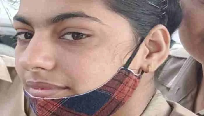 कानपुर: महिला सिपाही ने फांसी लगाकर की आत्महत्या, जानें पुलिस ने क्या कहा