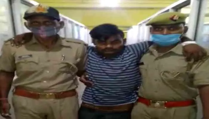 सीतापुर: मठभेड़ के बाद घायल डकैती का आरोपी गिरफ्तार, बाल बाल बचे इंस्पेक्टर