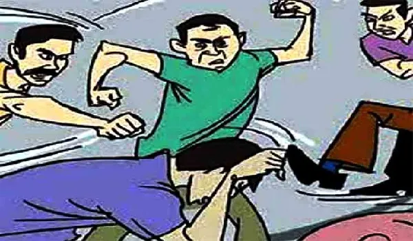 संभल: दो पक्षों के विवाद में पथराव और फायरिंग, एक घायल