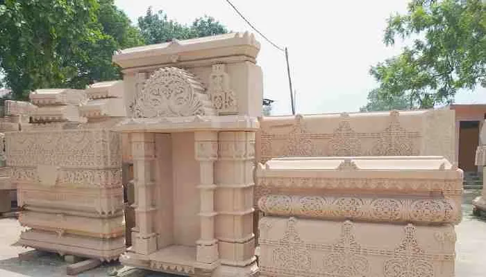अयोध्या: पिंक सैंड स्टोन से किया जायेगा राममन्दिर का निर्माण, जानें क्या है खासियत