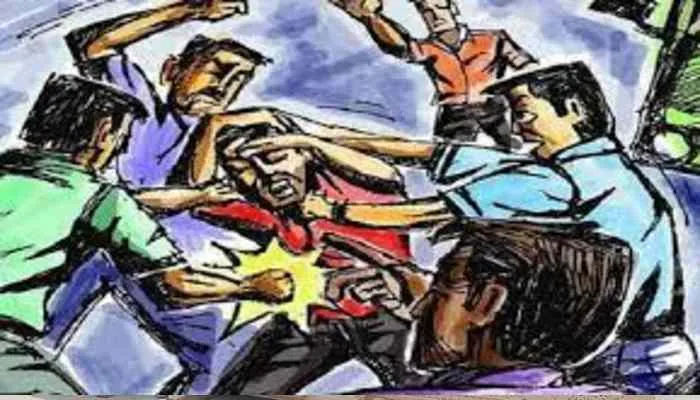 गोरखपुर: प्रेमिका को घर छोड़ने पहुंचा प्रेमी, फिर परिजानों ने उठाया ये बड़ा कदम
