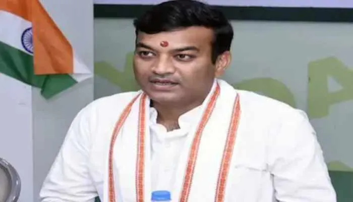 योगी के मंत्री ने मुनव्वर राना पर किया पटलवार, कहा- प्रदेश ही नहीं…