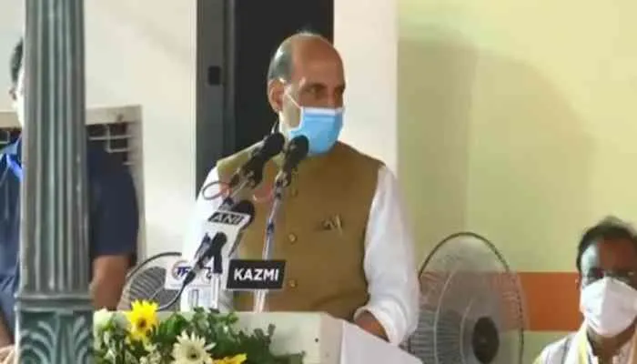 लखनऊ: राजनाथ सिंह ने स्व. लालजी टंडन को बताया लखनऊ की शान, प्रतिमा का हुआ लोकार्पण