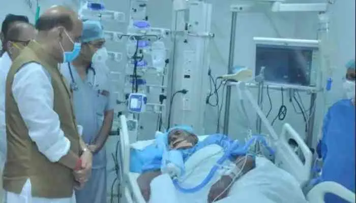 पूर्व मुख्यमंत्री कल्याण सिंह की हालत नाजुक, राजनाथ सिंह ने लिया हालचाल