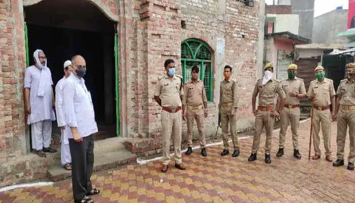 औरैया: ईद उल अजहा की नमाज अदा, मुल्क में अमन व शांति के लिए उठे हाथ