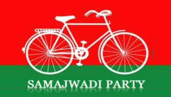 कन्नौज: सपा कार्यालय में हुआ नवनियुक्त जिला अध्यक्ष का स्वागत