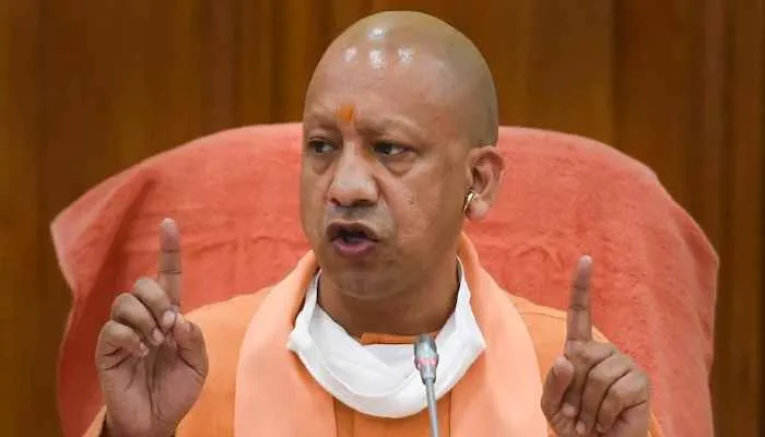 यूपी: परिषदीय विद्यालयों पर योगी सरकार चुनावी साल में ले सकती है यह बड़ा फैसला