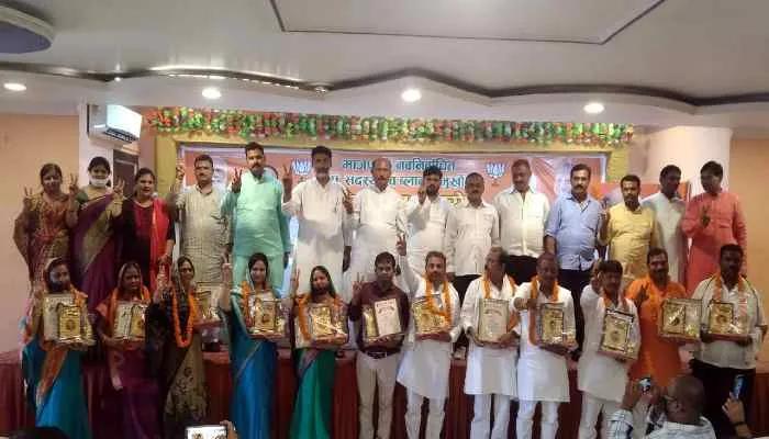 जौनपुर: भाजपा ने जनप्रतिनधियों को किया सम्मानित, कहा- कार्यकर्ताओं में काफी उत्साह