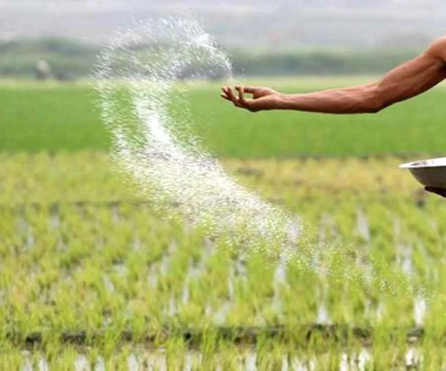 बरेली: क्यूआर कोड स्कैन किए बिना भी मिल सकेगी किसानों को खाद