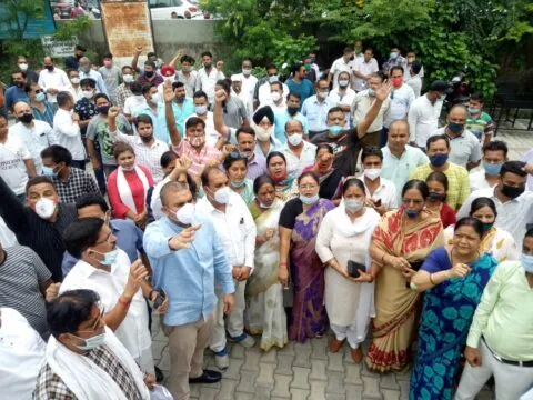 हल्द्वानी: एसटीएच प्रकरण में जूनियर डॉक्टरों के खिलाफ कार्रवाई की मांग को लेकर मुखर हुए कांग्रेसी