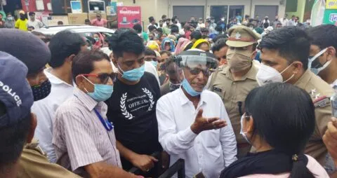 हल्द्वानी: सरकार पर कर्मियों की सुध न लेने का आरोप, प्रदर्शनकारियों-पुलिस में हुई नोकझोंक