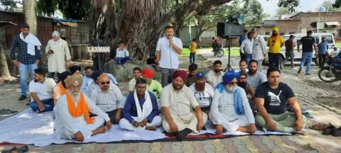 रुद्रपुर: पुलिस कर्मियों के ग्रेड पे को चल रहे आंदोलन को मिला समाजसेवियों का समर्थन
