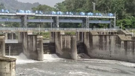 हल्द्वानी: बैराज में अटकी सिल्ट और पाइप लाइनों में पेयजल