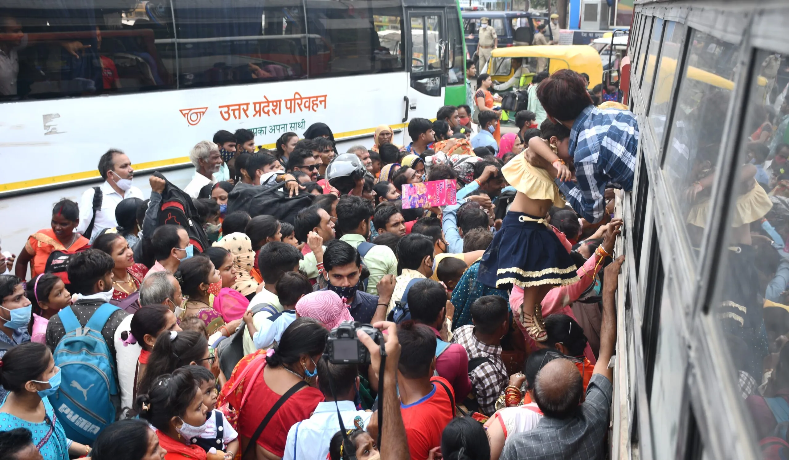 रक्षाबंधन पर रोडवेज ने बरेली की हजारों महिलाओं को करा दी मुफ्त यात्रा