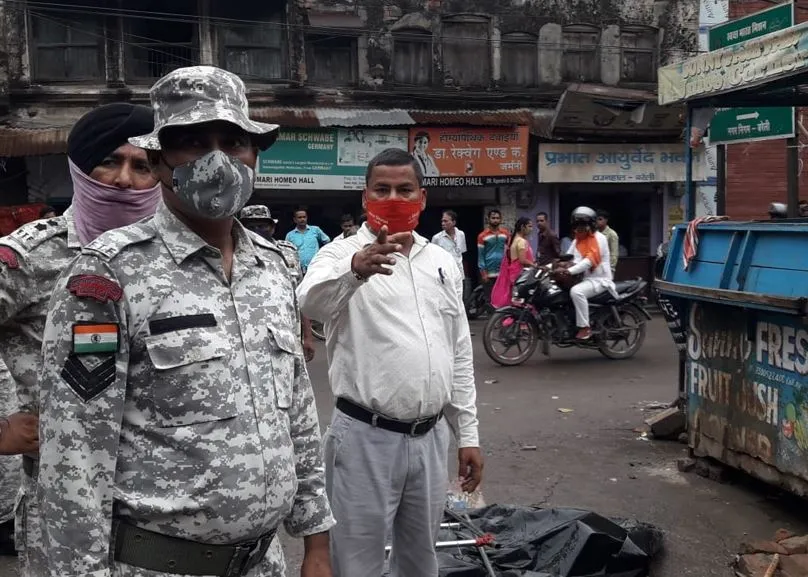 बरेली: अतिक्रमण मुक्त कराया घंटाघर, उलझे दुकानदार