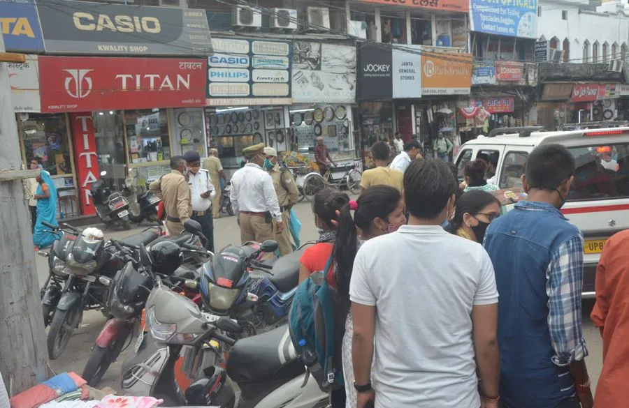 बरेली: स्मार्ट सिटी की जरूरत पार्किंग, फिर भी किए टेंडर निरस्त