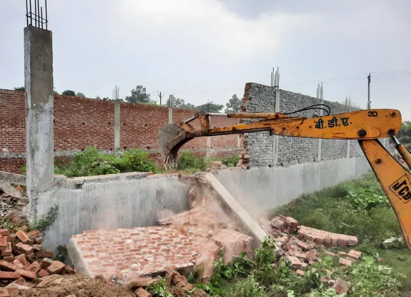 बरेली: बदायूं रोड पर बीडीए ने की कार्रवाई, कॉलोनाइजरों की निकाली जा रही कुंडली