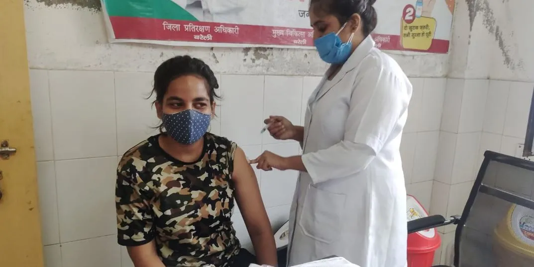 बरेली: जिला अस्पताल में दोपहर बाद दूसरी डोज खत्म, लोग परेशान