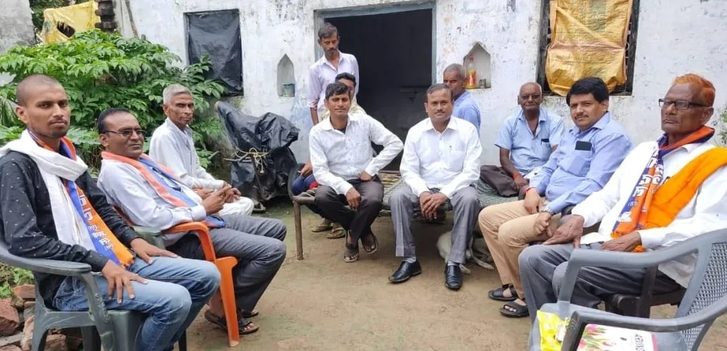 बरेली: बूथ स्तर पर संगठन को मजबूत करने की कोशिश में अपना दल
