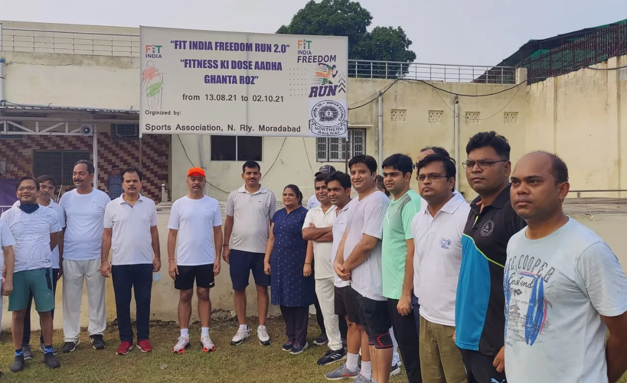 मुरादाबाद: डीआरएम बोले- फिट रहने के लिए 30 मिनट रोज करें व्यायाम