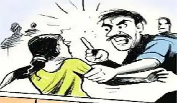 मुरादाबाद: बच्चा न होने पर विवाहिता को मारपीट कर घर से निकाला